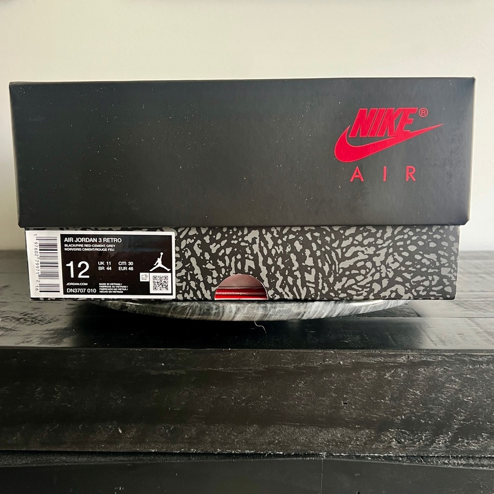 Air Jordan 3 Retro OG 2024 Men’s Size 12 Black Cement DN3707-010 Fire Red Grey